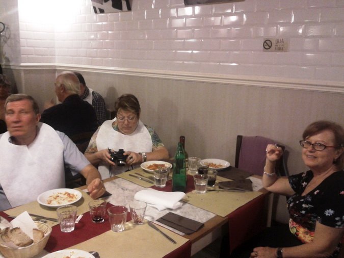 3° raduno a Roma - 23-25 settembre 2013 - 3° giorno - foto___060 - Ostia - cena tipica romana alla ''Buzzicona''